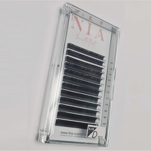 Extensions de cils à cils D 0.10